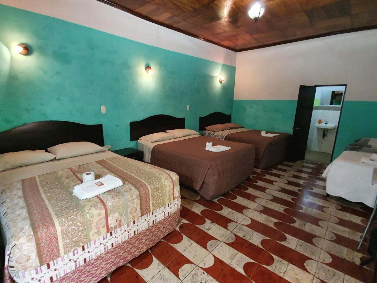 Hotel Kasa Kamelot Central Quetzaltenango Exterior photo